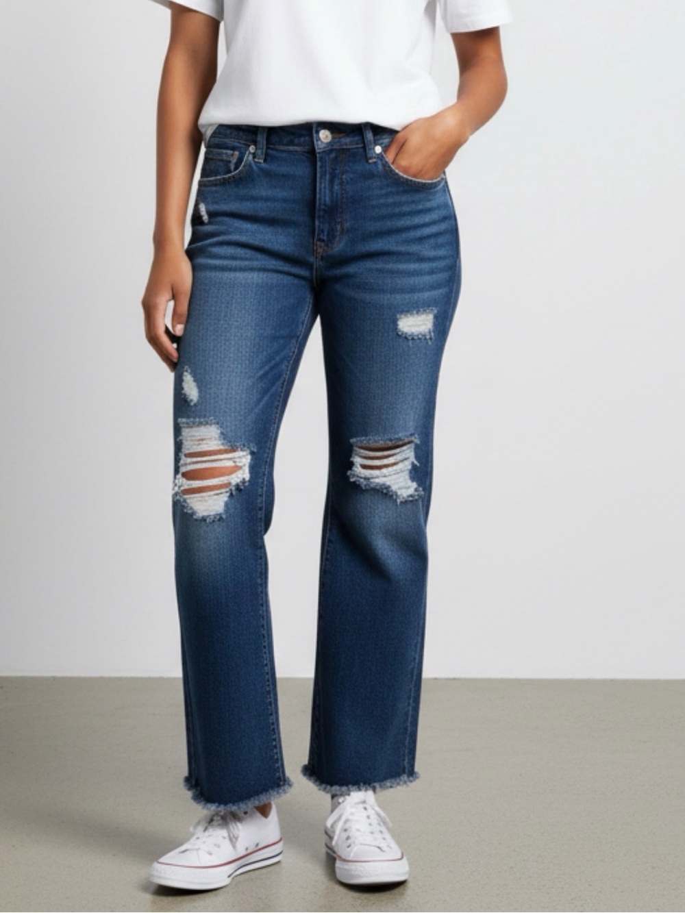YMI Dream Cropped Flare Jeans Distressed Raw Hem Denim Women’s Junior Size 9/29